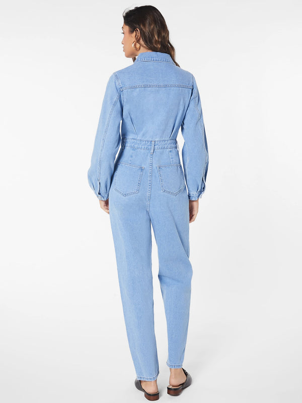 Denim jumpsuit mit klappentaschen - stylische blaue damen-overall
