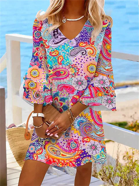 Bunt gedrucktes kleid – lässige damen kurzarm strandmode