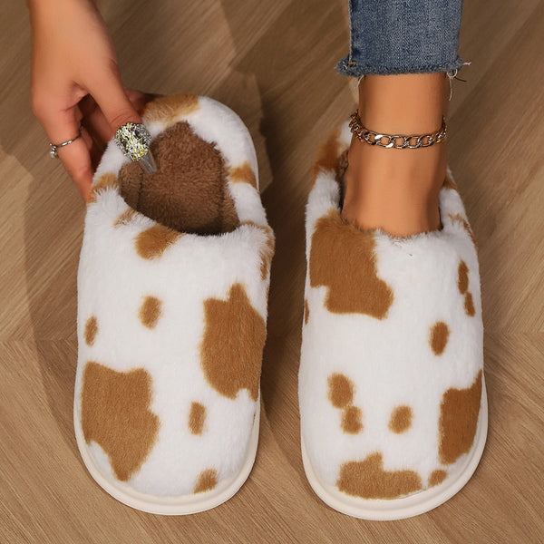 Warme Pantoffeln – Damen Hausschuhe mit Kuhmuster und Plüschfutter