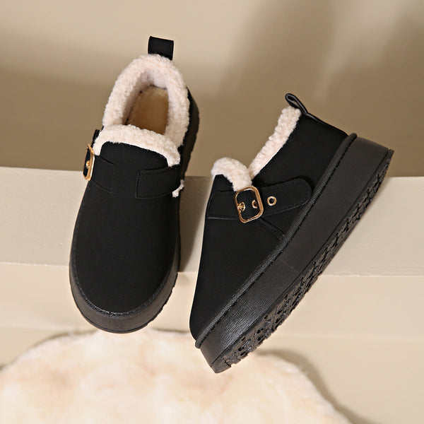 Warme damen slipper – stilvolle schuhe mit schnalle und weicher innenausstattung