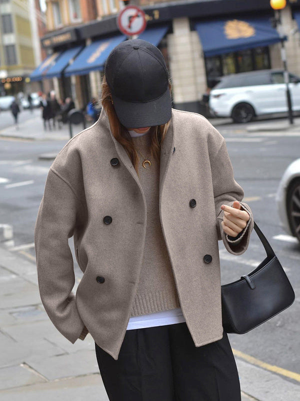 Doppelte Damenjacke – Beige Wolljacke mit Stehkragen und Knöpfen