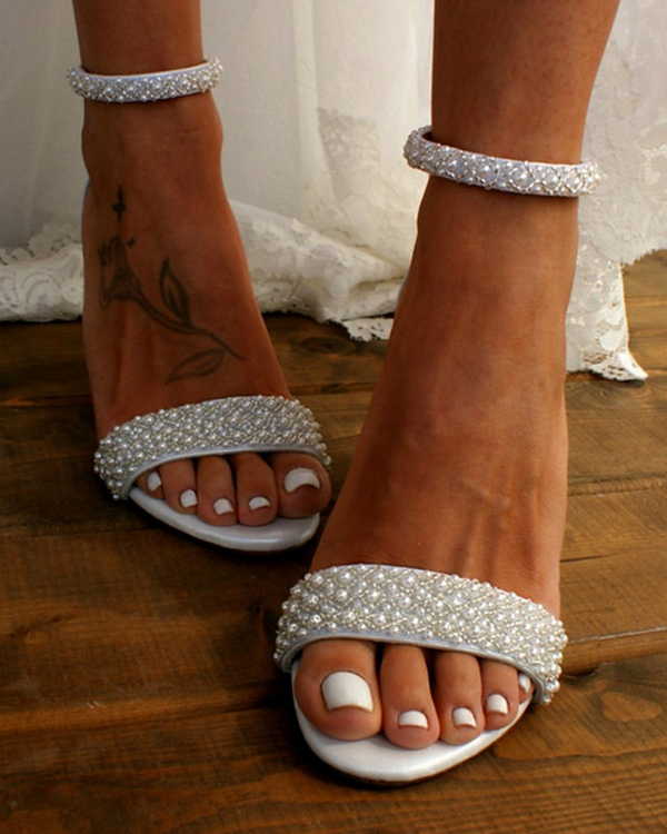 Ivory block heel sandalen - elegante damenschuhe mit knöchelriemen