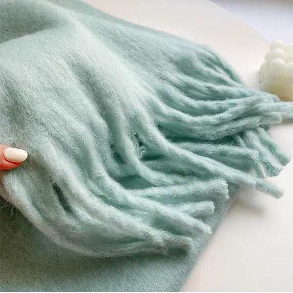 Luxuriöser schal – elegantes winteraccessoire für damen