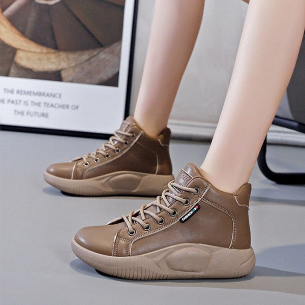 Hohe sneaker - stilvolle, gemütliche schuhe für frauen
