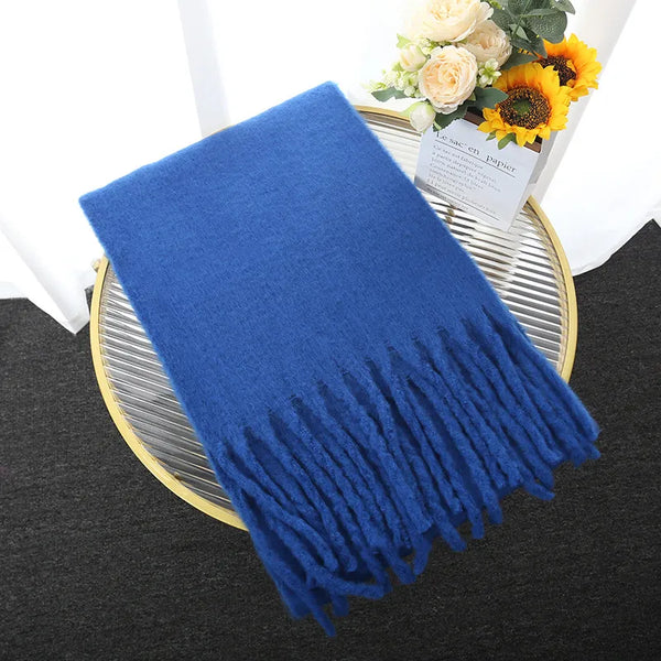 Luxuriöser schal – elegantes winteraccessoire für damen