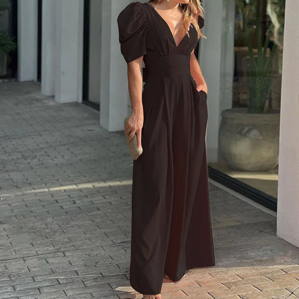Eleganter jumpsuit - stylisches damen-outfit mit langen ärmeln