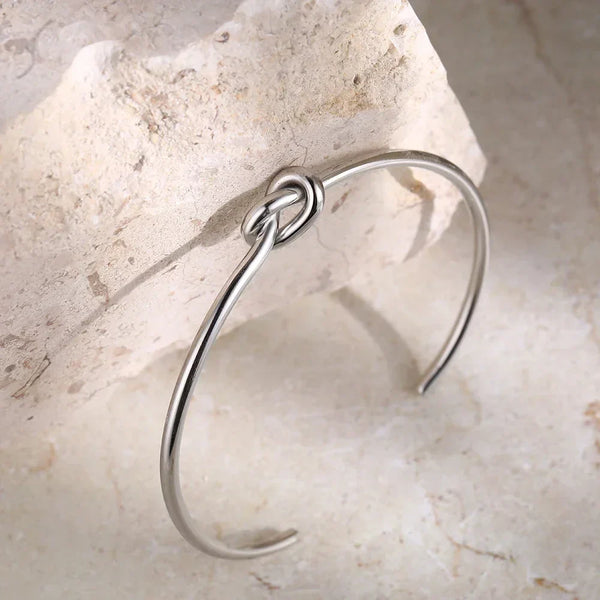 Bangle Armband – edles Knotendesign für Damen