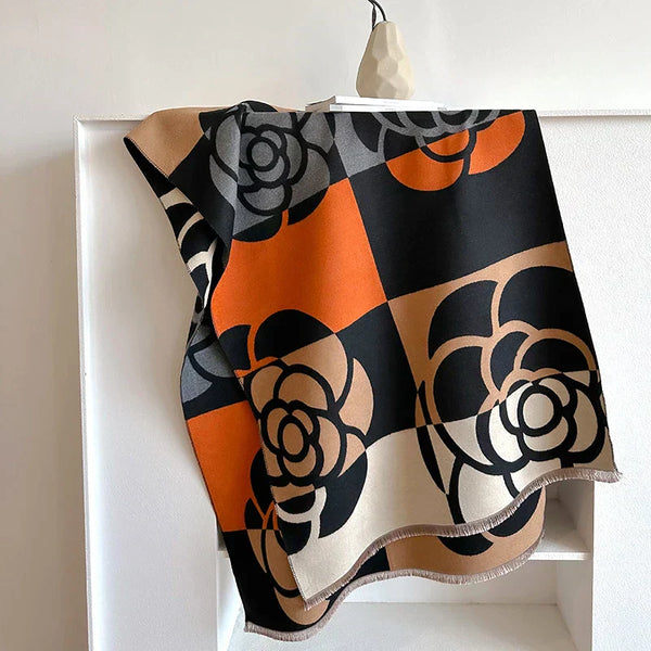 Wendbare schal für damen - stilvoll mit floralen mustern