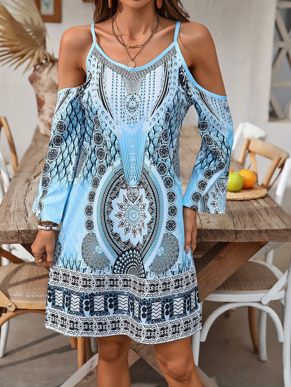 D'meitschaftsdress mit kaltem schulter - boho stil mit vintage druck für d'sömmeroutfits