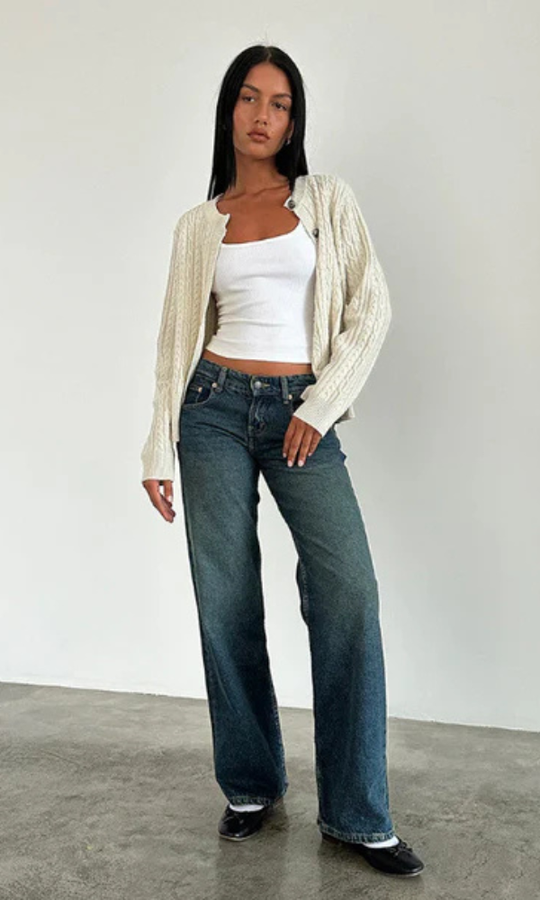 Dämmne low rise straight-leg jeans - lockere passform für lässige anlässe