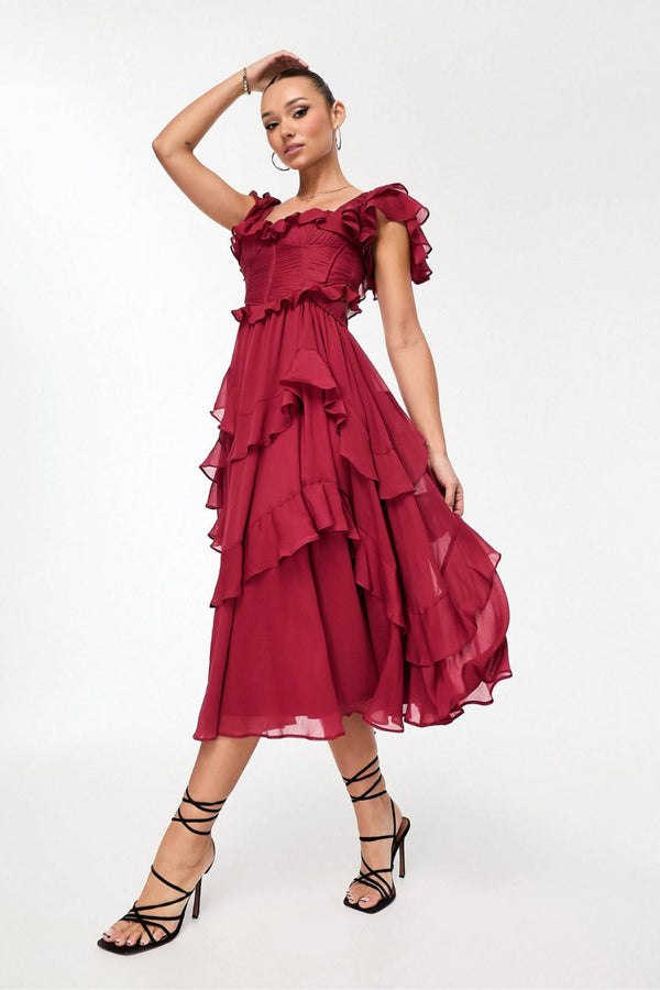 D'midi-kleid mit rüscheärmeln - elegante outfits für spezielle anlässe