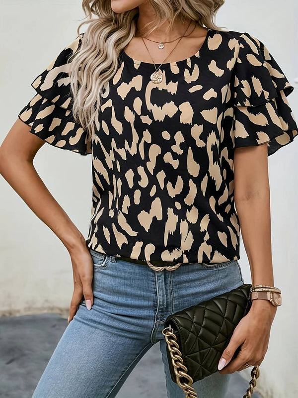 D'shirt mit leopardenmuster – kurze ärmel für lässige eleganz