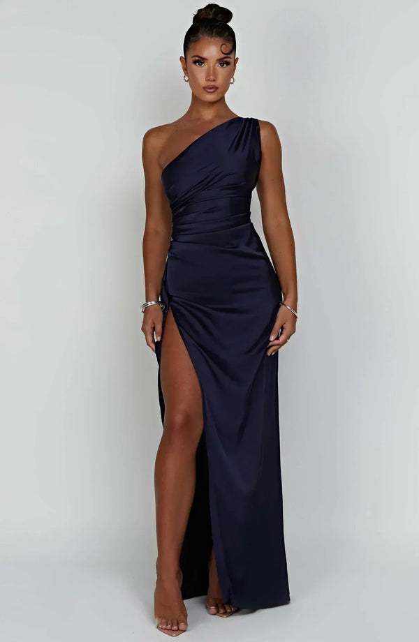 Ein-schulter kleid - exquisites abendkleid mit schicker hohslit
