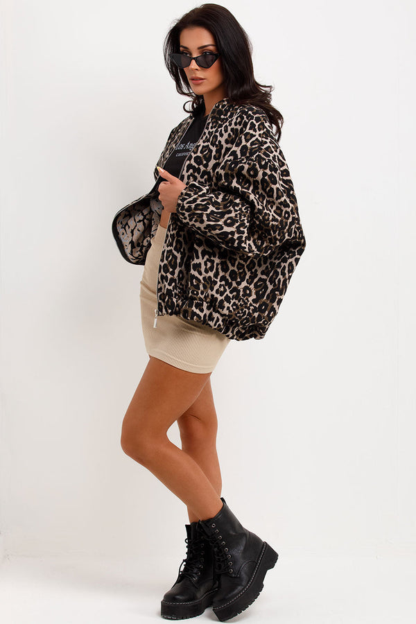 Reissverschlussjacke mit Leopardenmuster für Damen – lässiger Retro-Streetstyle