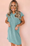 Ripp mini dress - hellblaues kleid mit rüschensäumen
