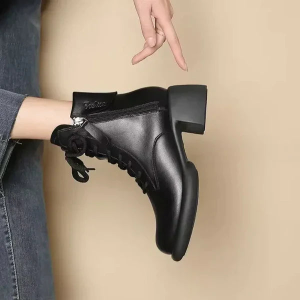 Damen Stiefelette aus Kunst – stylishe braune Schnürboots mit warmer Fütterung
