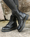 Damen Stiefeletten aus schwarzem Kunst – stilvolles Schnür- und Reißverschlussdesign