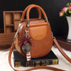 handtasche – stilvolli Damenschultertasche mit dekorativem Detail