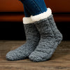 Flauschige socken - warme und einladende damen-fussbekleidung