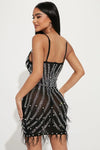 Schwarzes mini-kleid - verzierte damen-partykleidung