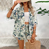 2-teiliges frauen-outfit mit blumenmuster - elegante grüne sommer-shorts & offene cardigan-kombination