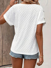 Damen weisses eyelet t-shirt - elegante v-ausschnitt bluse mit feinen details