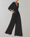 Weitgeschnittene jumpsuit - stilvolles outfit für besondere anlässe