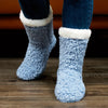 Flauschige socken - warme und einladende damen-fussbekleidung