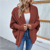 Oversized gestrickte damenjacke – lockere passform mit grossem kragen und mausärmeln