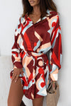 Abstrakt bedrucktes mini-kleid - moderne braune damenbluse