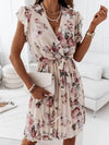 Blumiges wickelkleid - chices plissiertes damenkleid mit v-ausschnitt