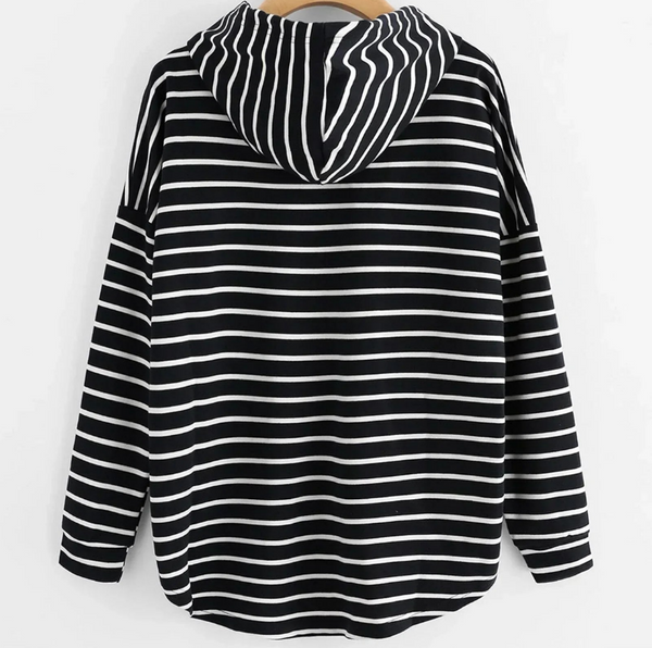 Kapuzensweatshirt mit streifen - lässiges damenoberteil für stil und gemütlichkeit