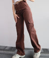 Hochgeschnittene cargo-hose - schicke utility-pants für frauen