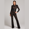 Schwarzer spitzen-jumpsuit - elegante abendmode für frauen