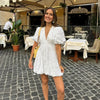 Dämmrige weisse bestickte kleid - raffinierte kurze puffärmel outfit