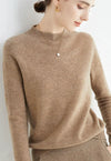 pullover – Damenpullover mit hohem Krage us weichem