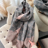 Luxuriöser poncho-schal - stilvoller damen-winterüberwurf
