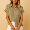 Dä leichte t-shirt mit kurzen ärmeln – lässigi bluse für de sommer