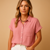 Dä leichte t-shirt mit kurzen ärmeln – lässigi bluse für de sommer
