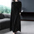 D'schöne samt-maxikleid - elegante abendausstattung mit langen ärmeln in reichem farbton