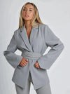 Blazer mit gürtel - massgeschneiderte damenjacke für vielseitige styles