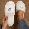Flauschige Pantoffeln – Damen Hausschuhe mit Herzdetail und offenen Zehen