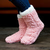 Flauschige socken - warme und einladende damen-fussbekleidung