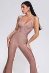 Ausgestellter spaghetti-träger bandage-jumpsuit in aprikosenfarbe - elegante damenmode