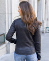 Schwarze Damen-Bikerjacke – Kunstjacke mit Reissverschluss und Taschen