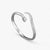 Schlangenarmband – Eleganter Damen-Bangle mit glänzendem Metall-Finish