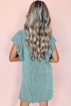 Ripp mini dress - hellblaues kleid mit rüschensäumen